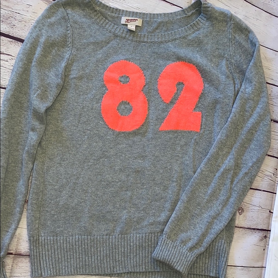 82 Sweater